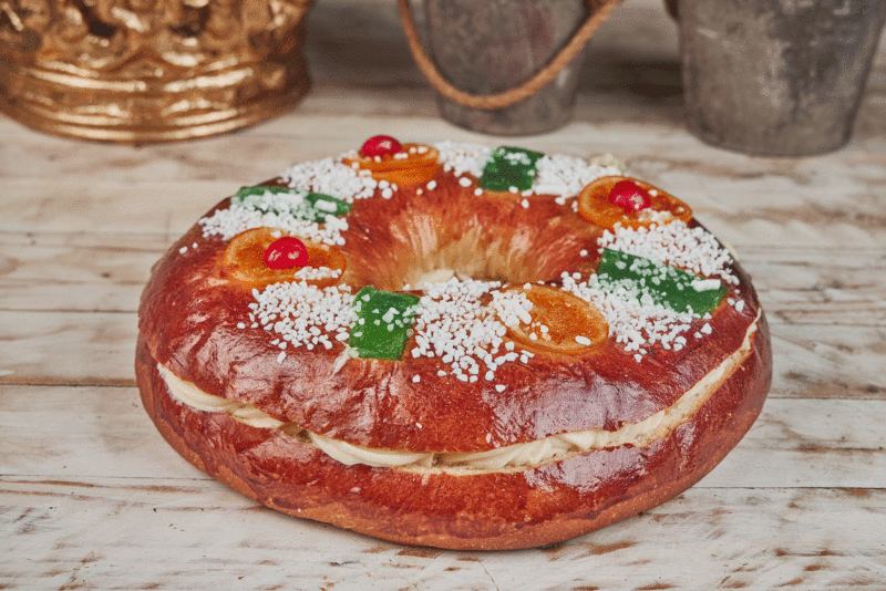 Roscón de Reyes relleno de crema